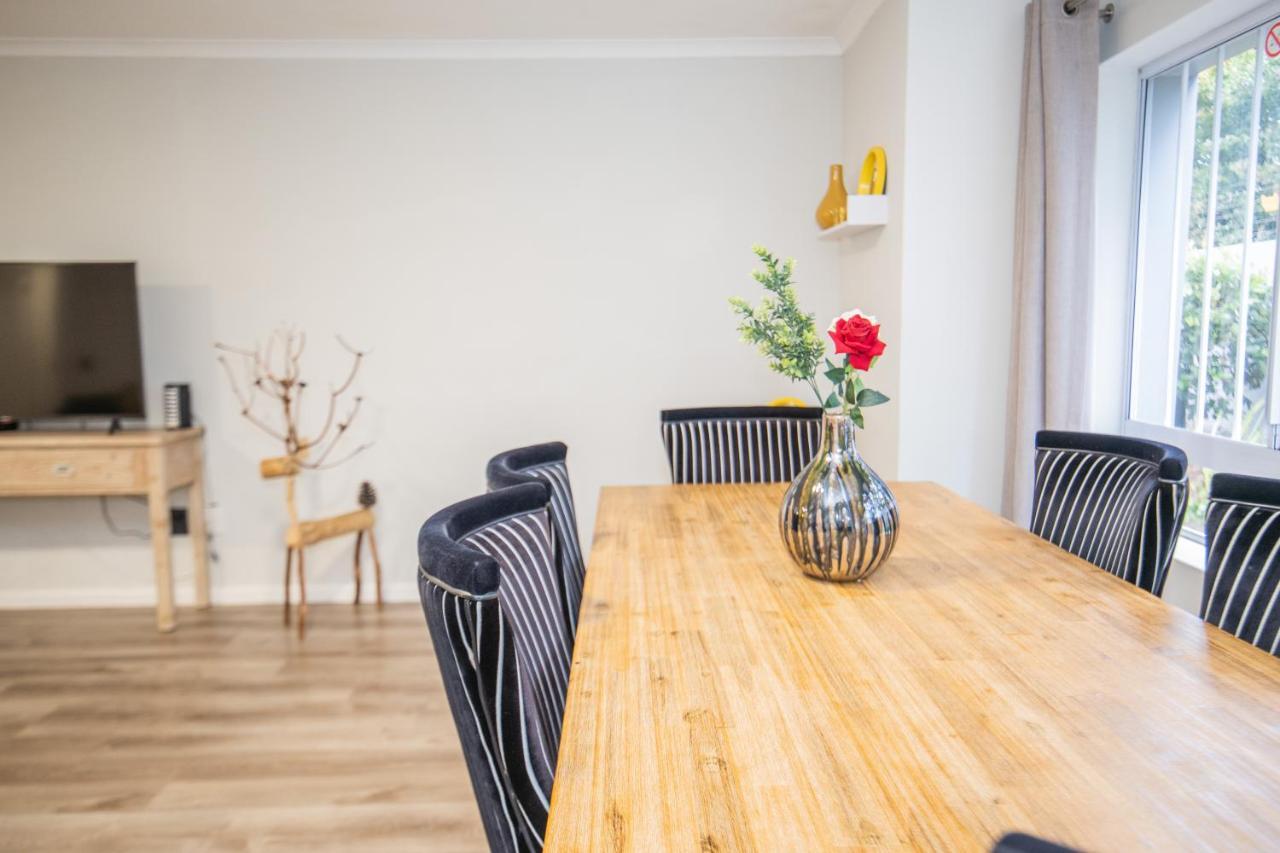 Two Greenpoint Mews * Plettenberg Bay